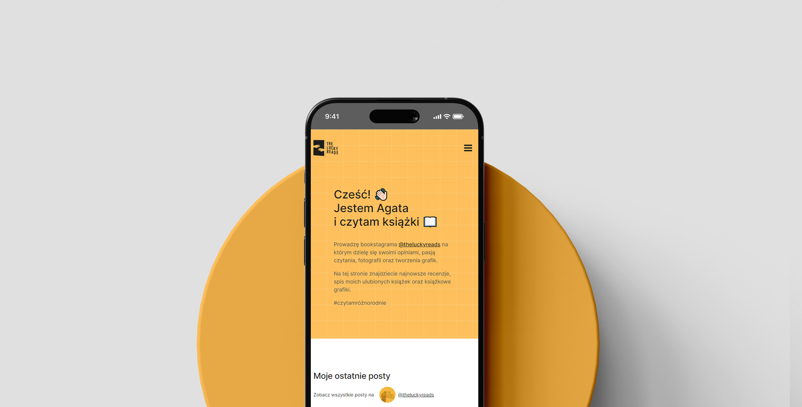 Obrazek z widokiem mobilnym strony głównej theluckyreads